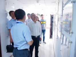 滨海新区常务副区长贾堤一行莅临同阳科技调研指导